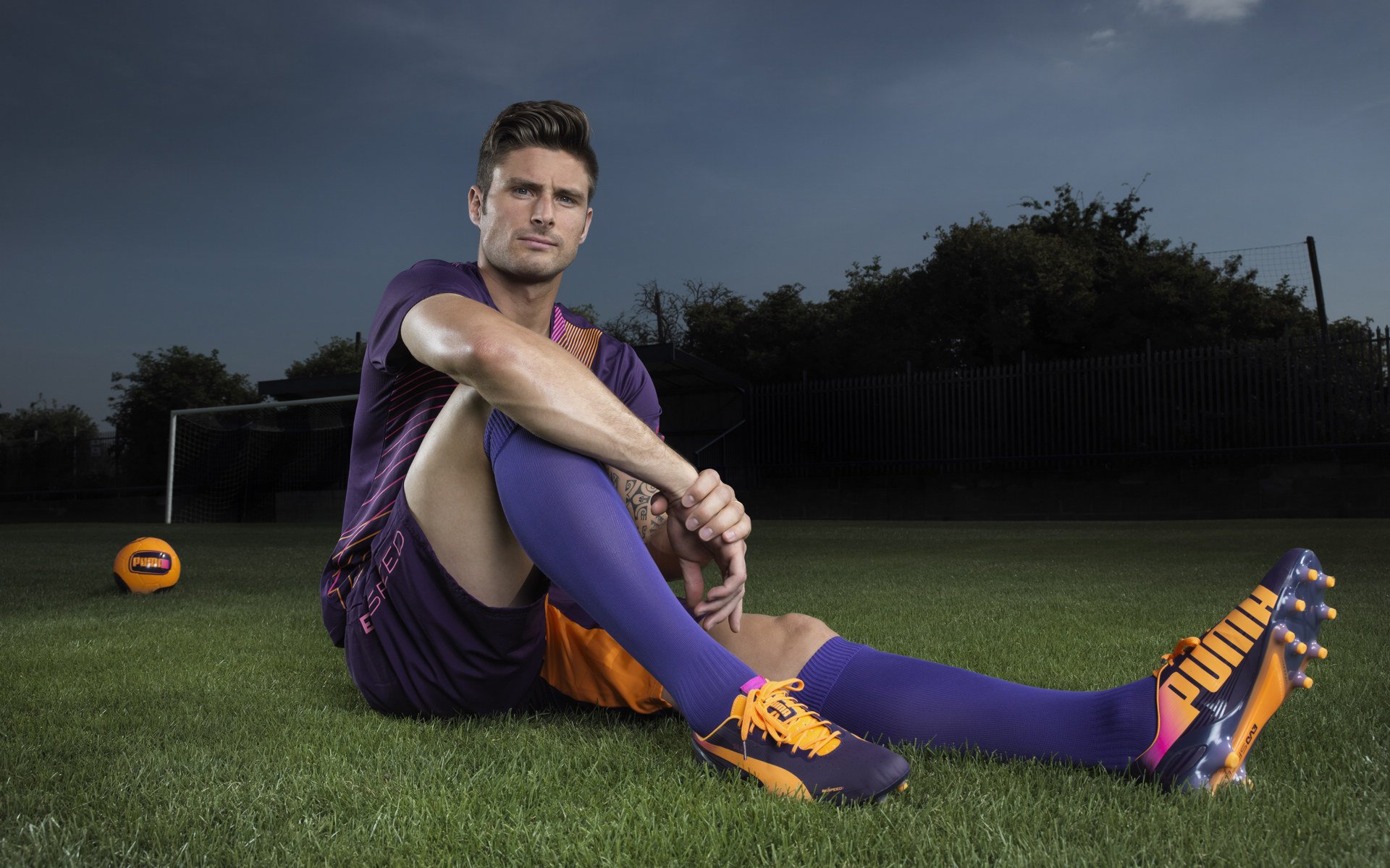 拜仁边路传中战术：套路升级，制造得分机会，拜仁传奇边后卫